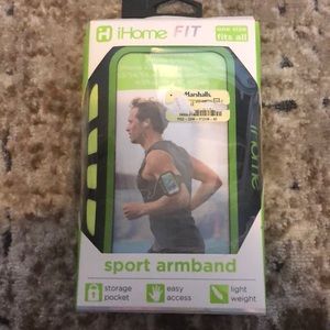 NWT - sport armband iPhones and most smartphones with 5” screen.